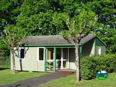 chalet entre árboles