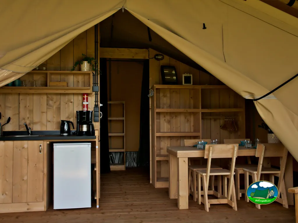 Glamping con cocina equipada