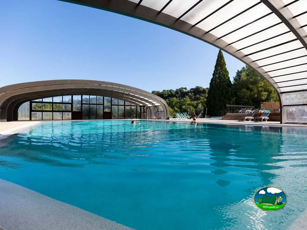 piscina cubierta climatizada