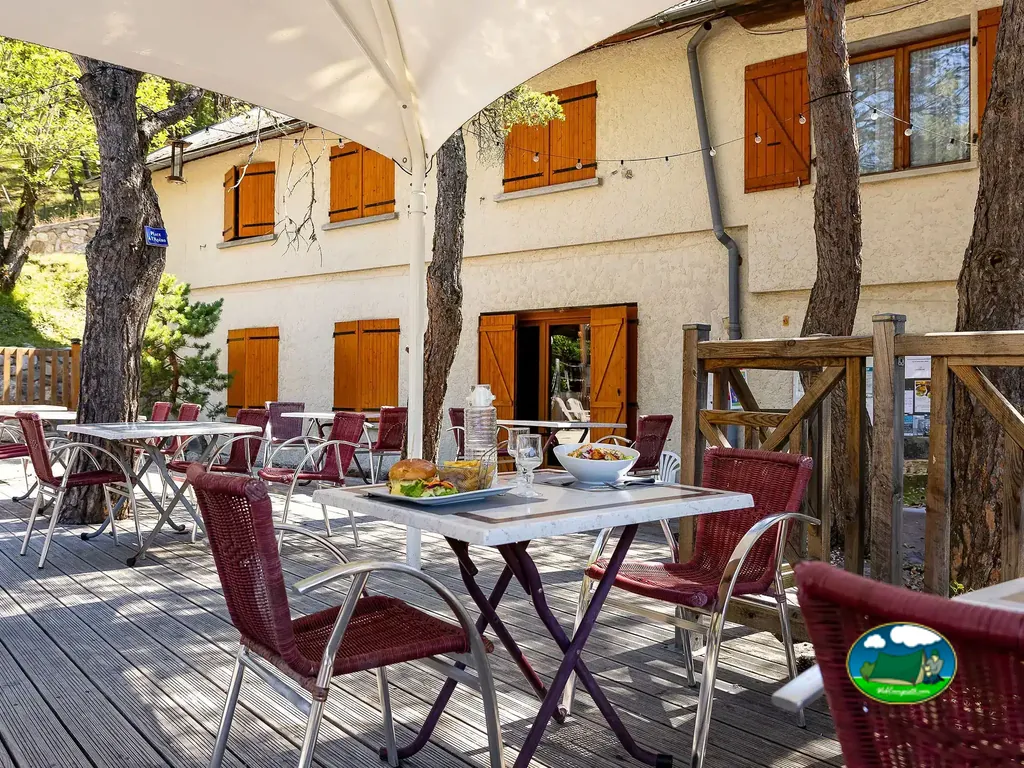 Restaurante con terraza