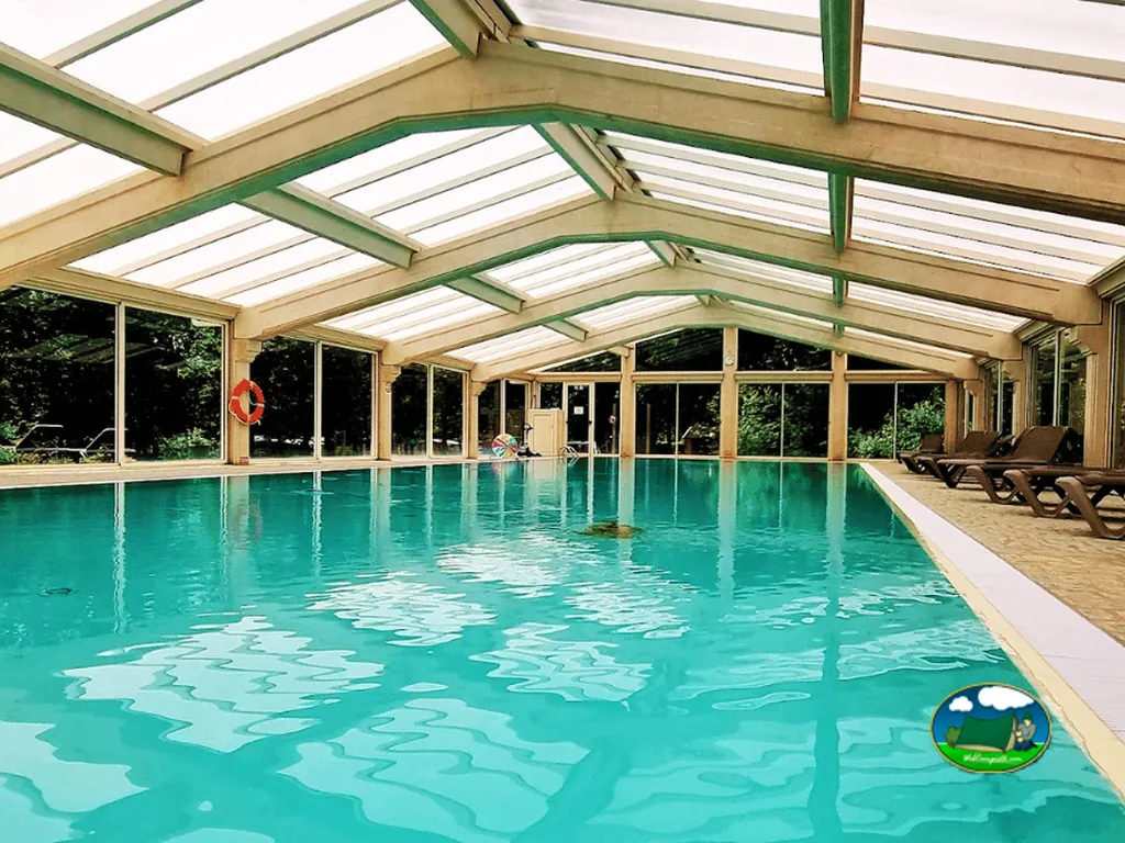 Piscina climatizada cubierta