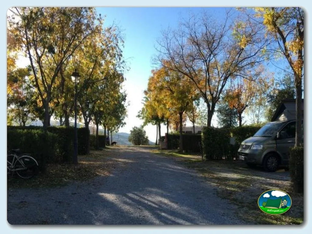 Camping Las Lomas en Güejar Sierra