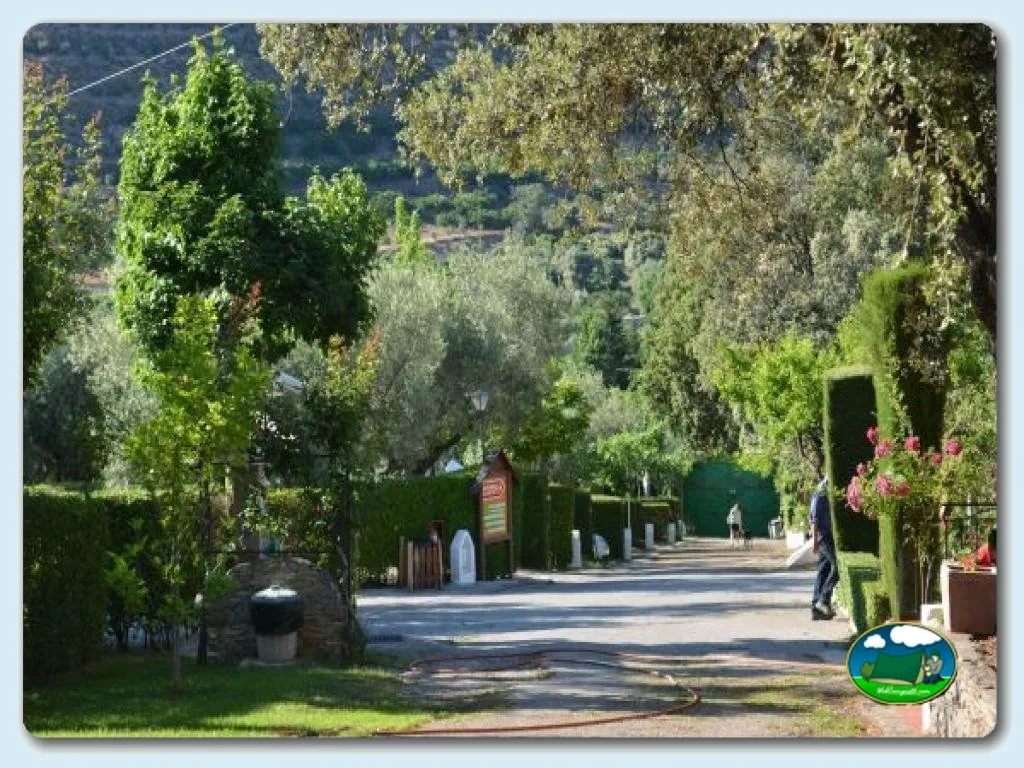 Foto de Camping Las Lomas, Granada, Andalucía, España - imagen 3