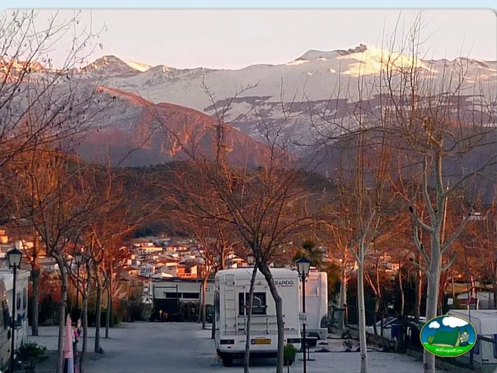 Camping Alto de Viñuelas en Beas de Granada, Granada