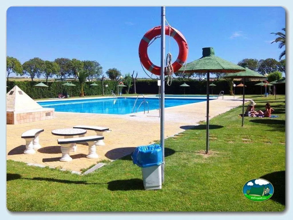 Camping Carlos III en La Carlota, Córdoba - imagen 2