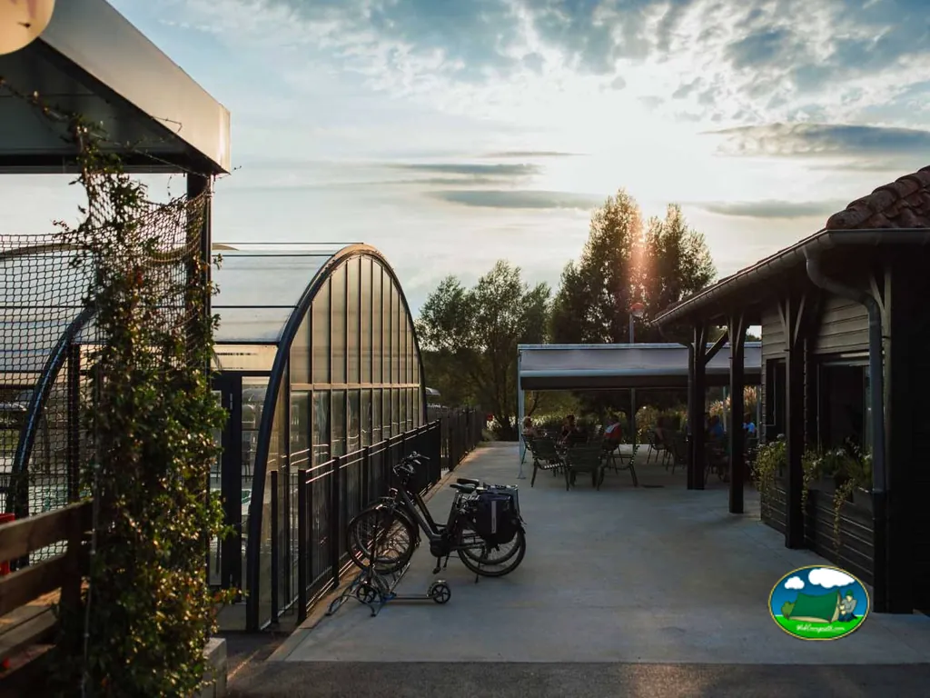 Terraza con bicicletas