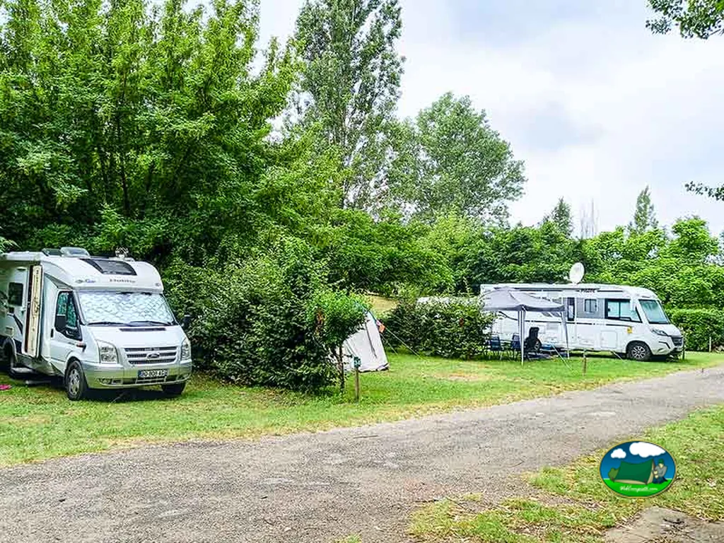 Parcelas con autocaravanas