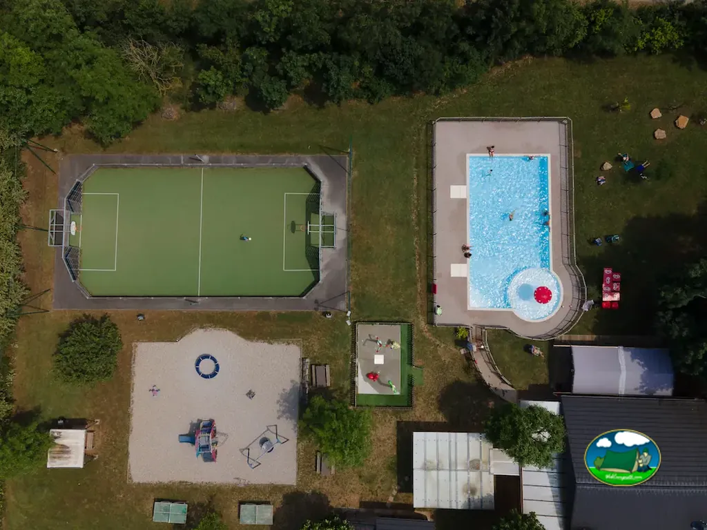 Pista y piscina aérea