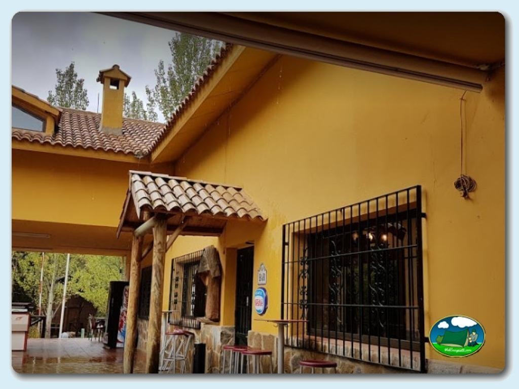 Terraza en Camping Puente de las Herrerías, Jaén, España