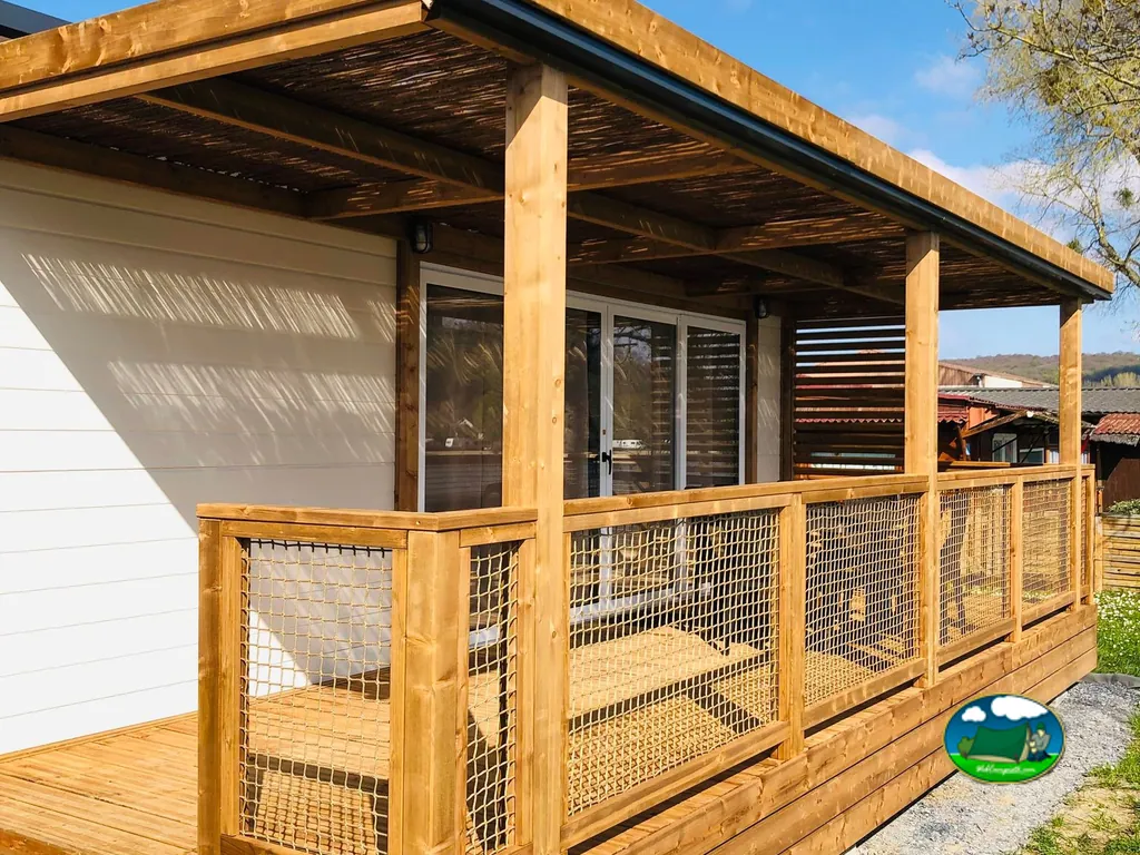 Casa móvil con terraza