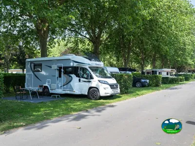 autocaravana en parcela