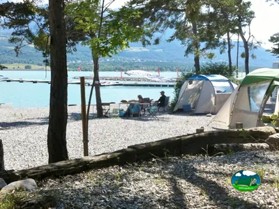 Parcelas junto al lago
