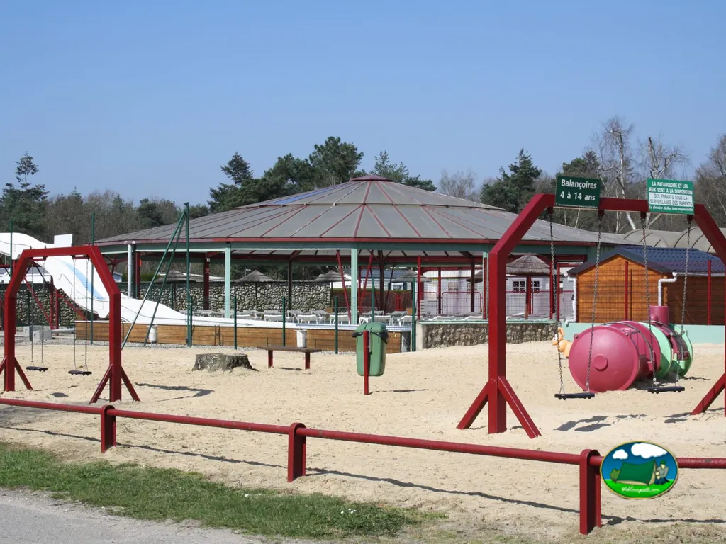 Parque infantil cubierto