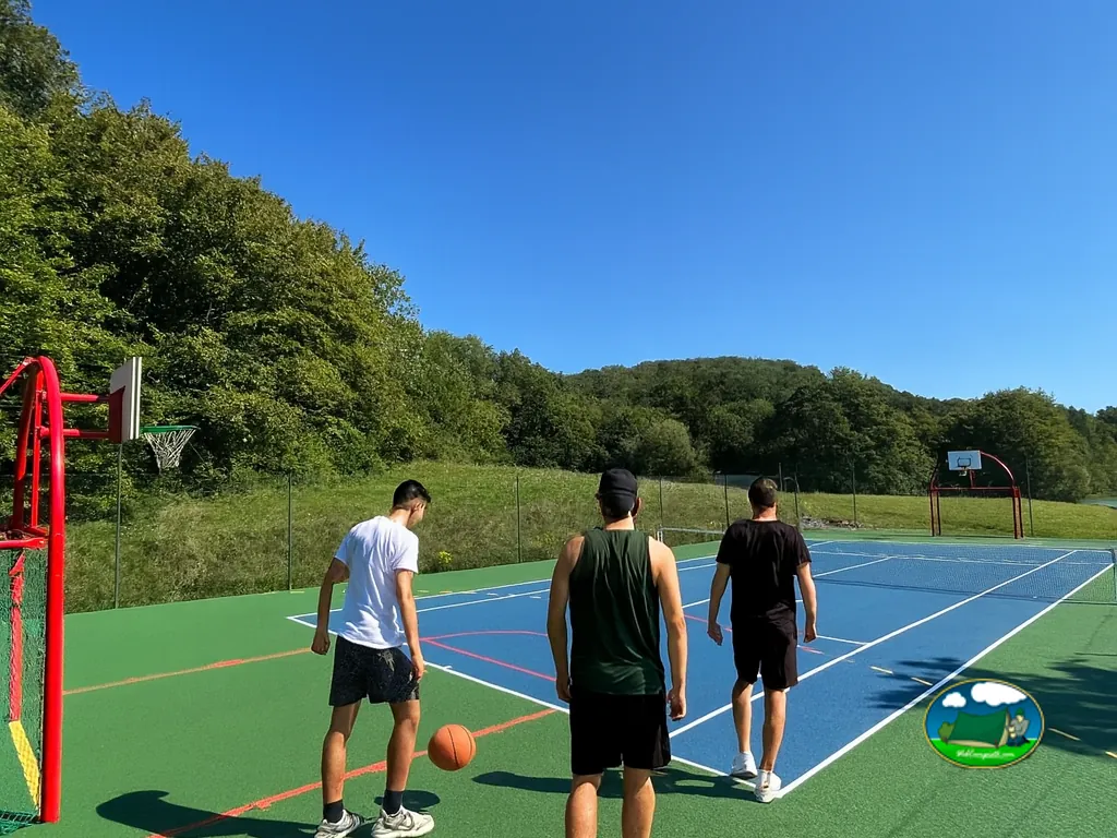 Pista deportiva de baloncesto