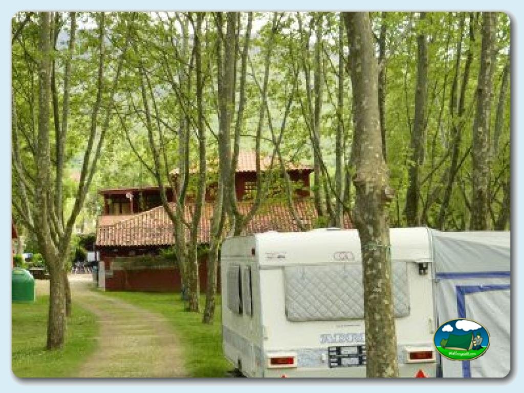 Parcelas en Camping El Pinajarro, Cáceres, España