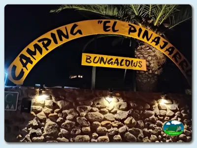 Cartel de entrada del Camping El Pinajarro, Hervás (Cáceres)
