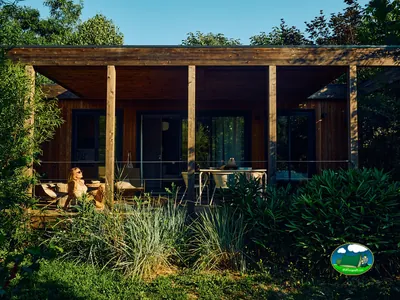 Bungalow con terraza del Camping Rives d'Arc (Collection Rivages), VALLON-PONT-D'ARC (Ardèche)