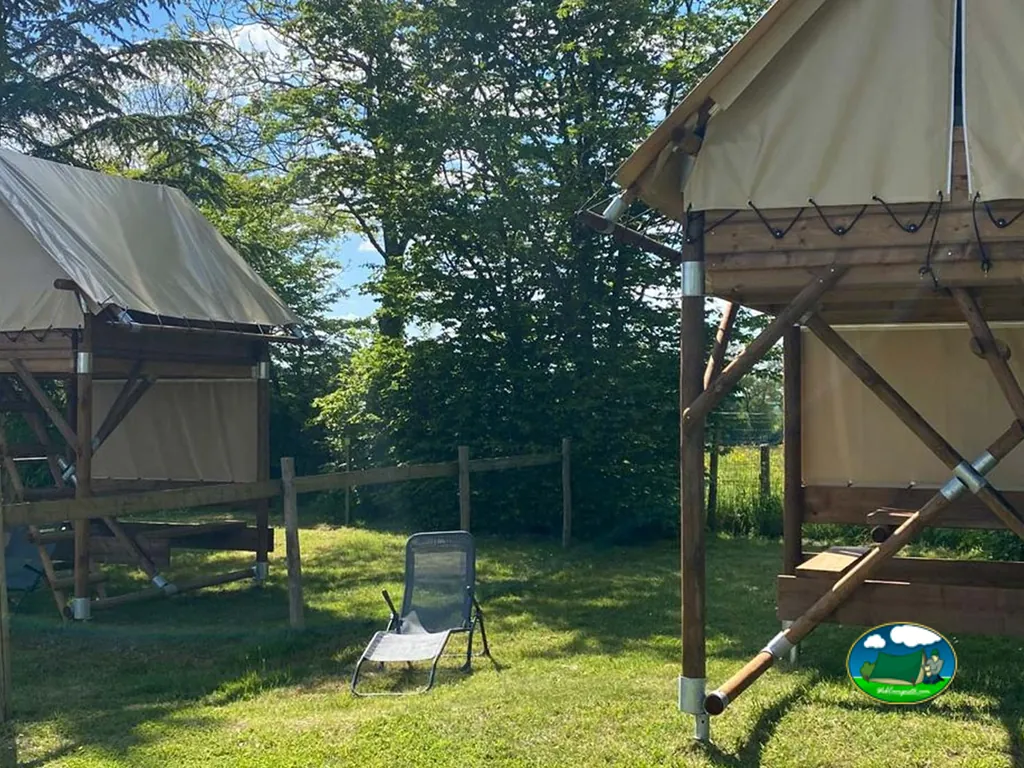 Glamping entre árboles del Camping Glamping Sainte Suzanne, SAINTE-SUZANNE (Mayenne)