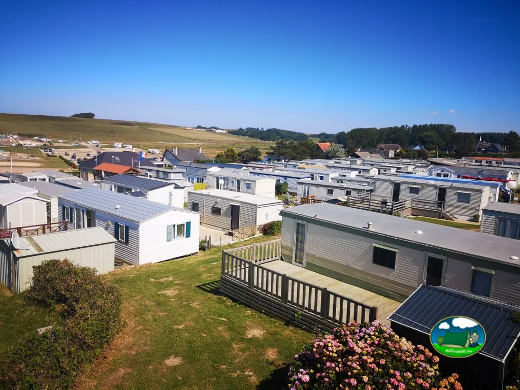 Mobil-home con vistas a la sierra del Camping Le Grand Sable, SAINT-AUBIN-SUR-MER (Sena Marítimo)