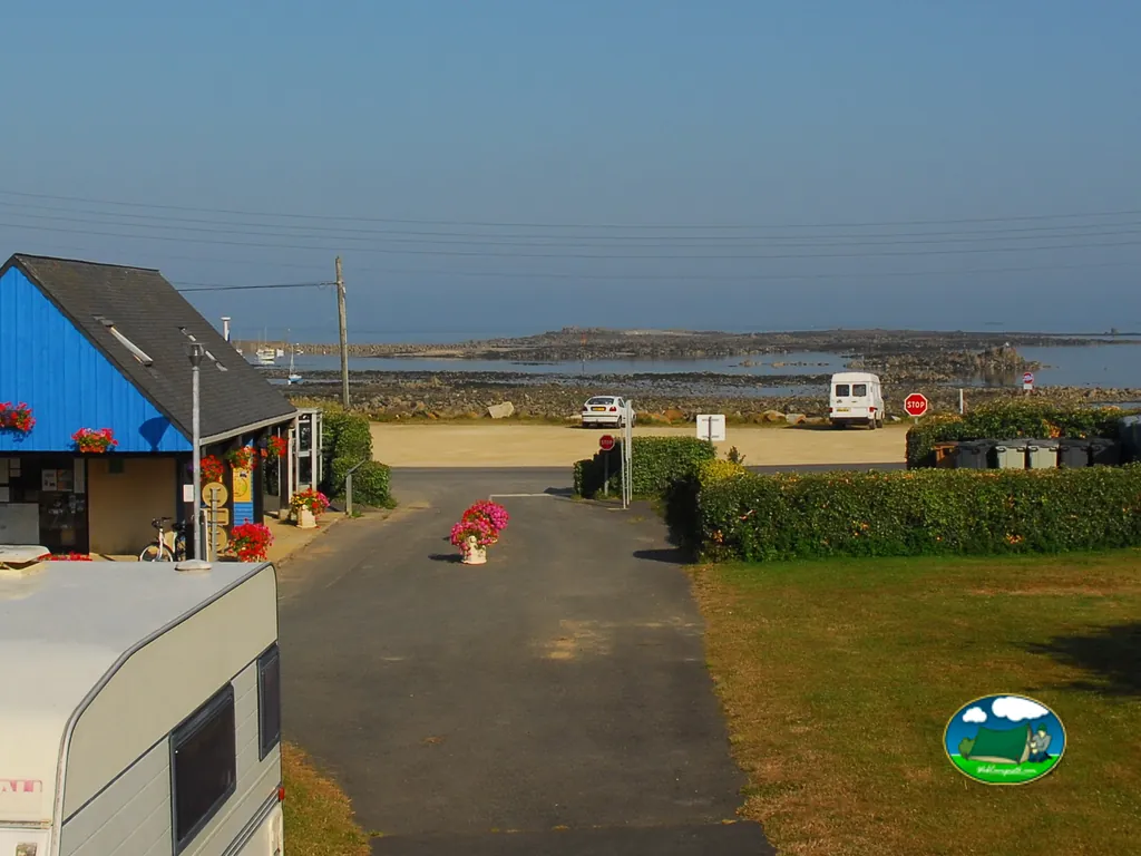 Junto al mar del Camping Municipal de Keravilin, TRÉDREZ-LOCQUÉMEAU (Côtes-d'Armor)