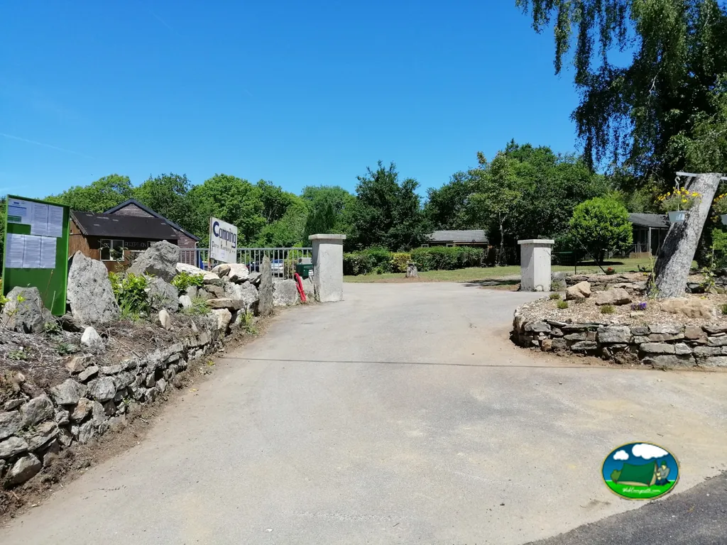 Entrada del recinto del Camping Pors Keraign, GOUESNACH (Finisterre)