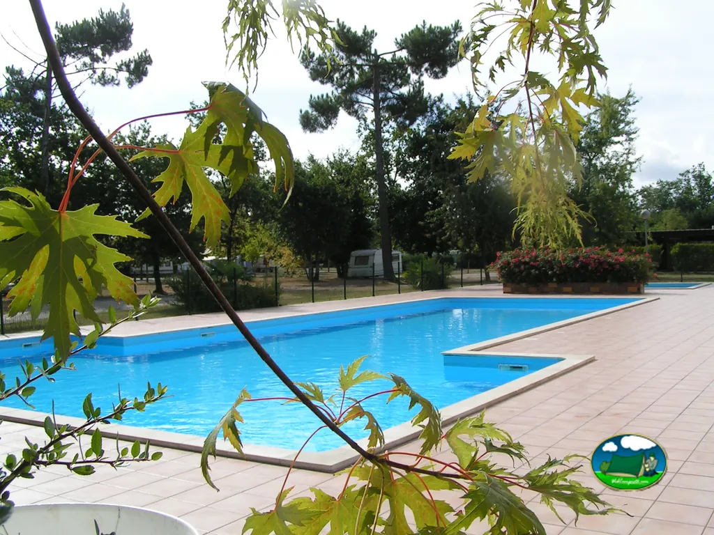 Piscina al aire libre del Camping La Mariflaude, HOURTIN (Gironda)