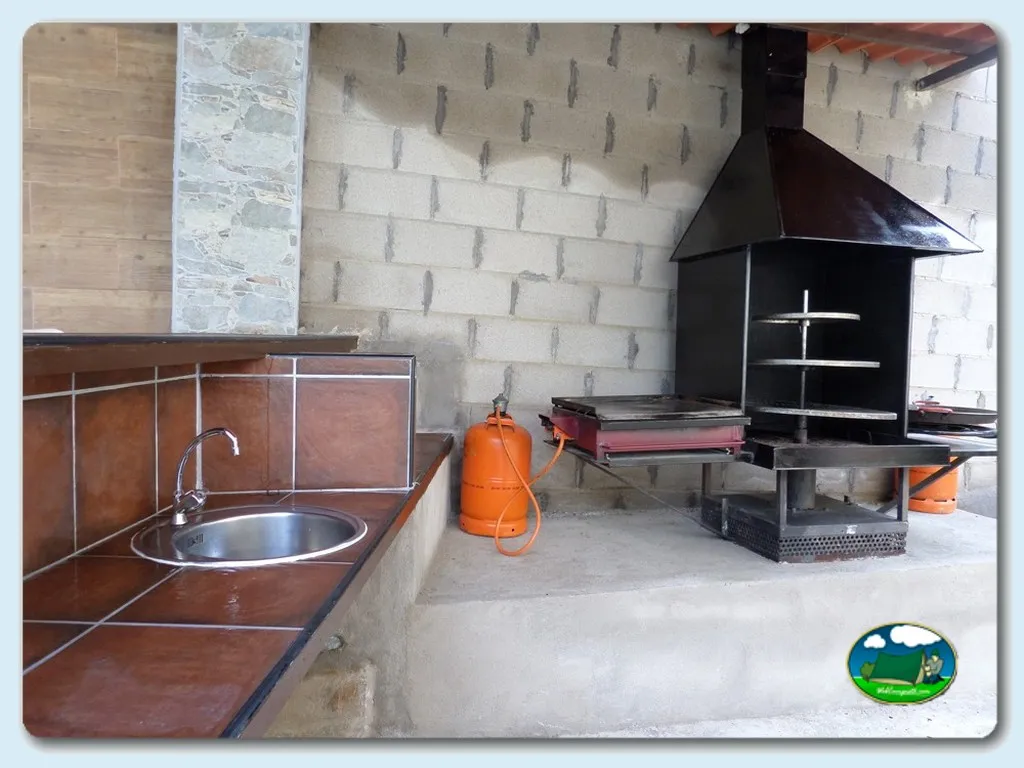 Camping El Pinar de Pelayos en Pelayos de la Presa - imagen 2