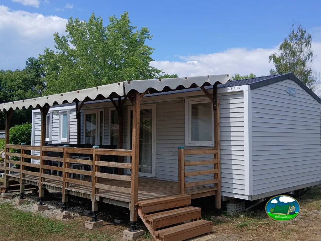 Mobil-home con terraza del Camping du Châtelet, SCIEZ (Alta Saboya)