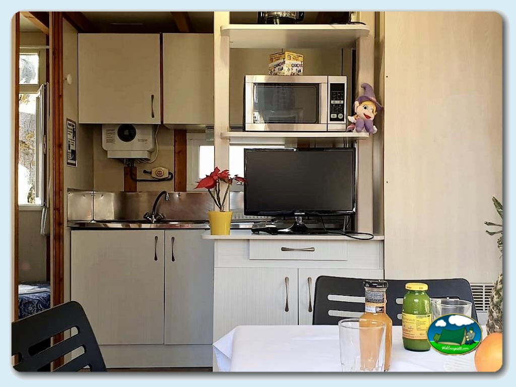 Camping Capfun El Escorial foto de Bungalow Est&aacute;ndar