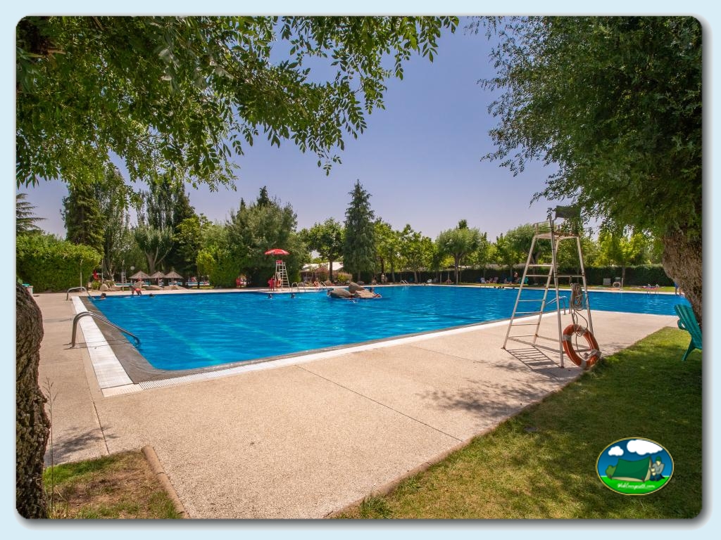 Camping Capfun El Escorial foto de Piscinas y toboganes