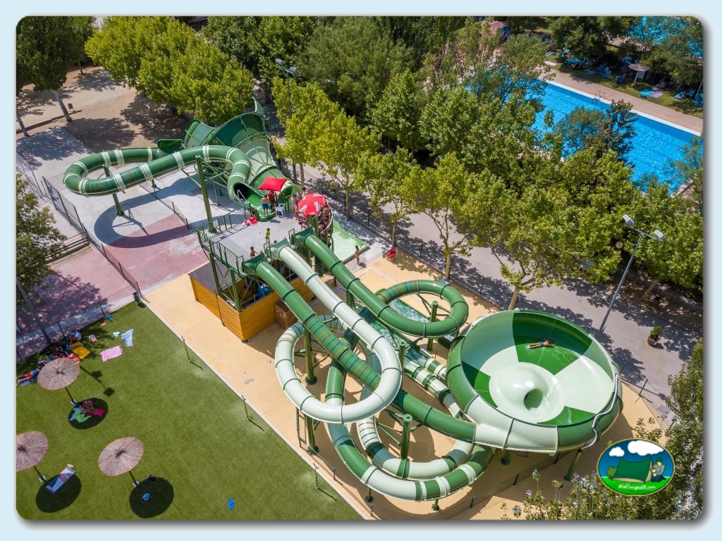 Camping Capfun El Escorial foto de Piscinas y toboganes