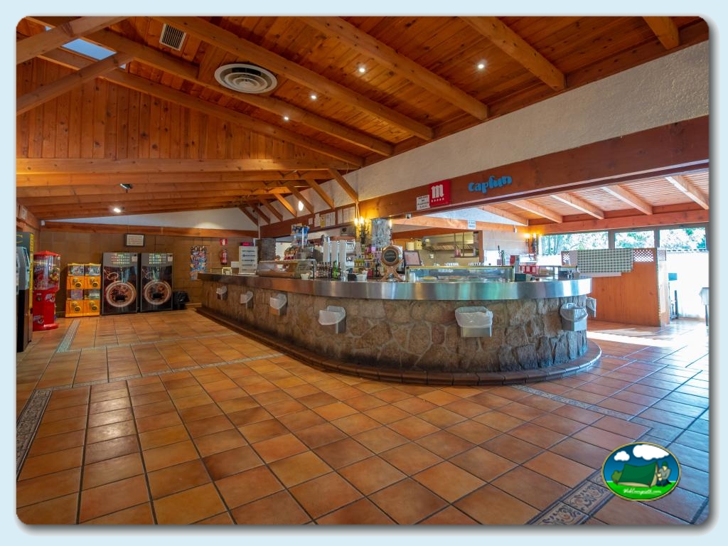 Camping Capfun El Escorial foto de Cafeter&iacute;a