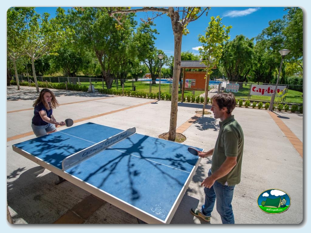 Camping Capfun El Escorial foto de Zona Deportiva y Parque Infantil