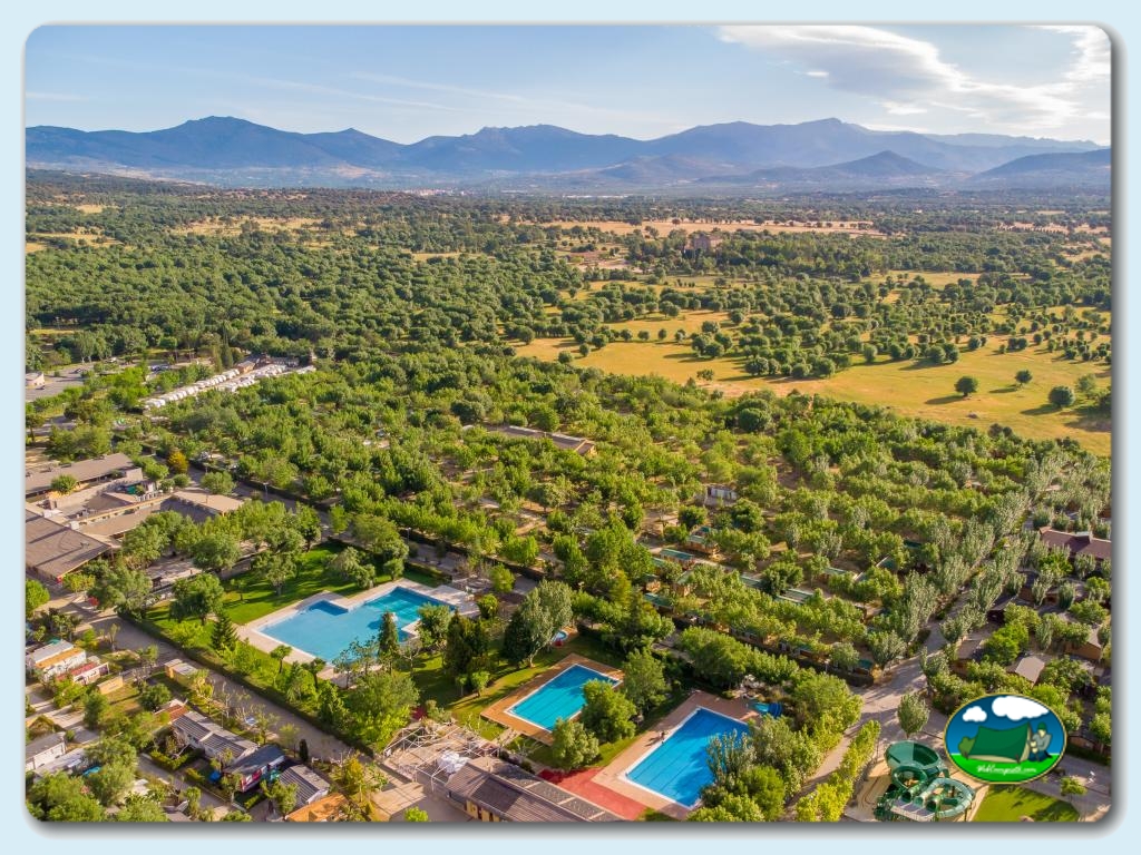 Camping Capfun El Escorial foto de Piscinas y toboganes
