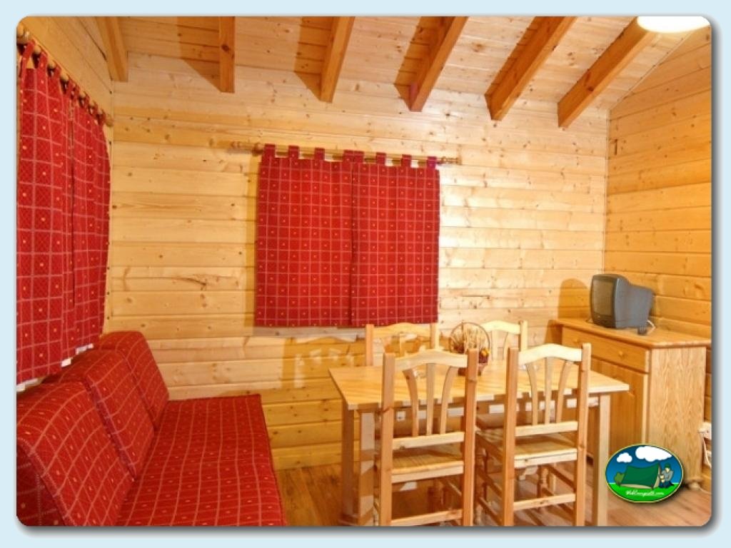 Camping Capfun El Escorial foto de Bungalow Cl&aacute;sico