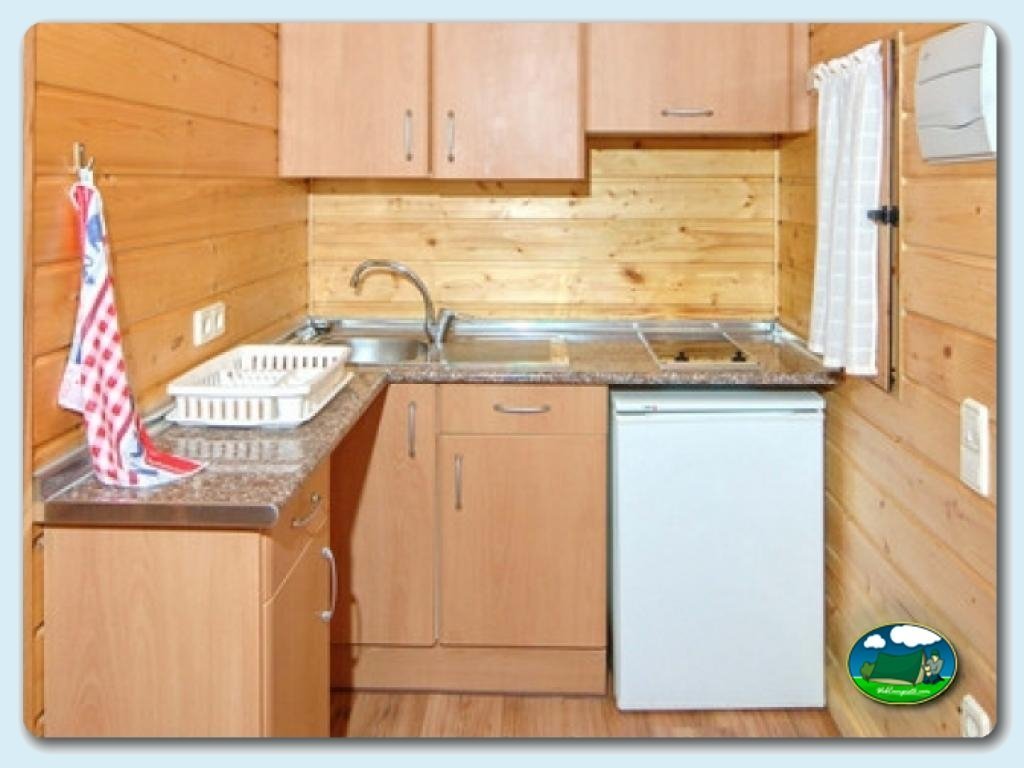 Camping Capfun El Escorial foto de Bungalow Cl&aacute;sico