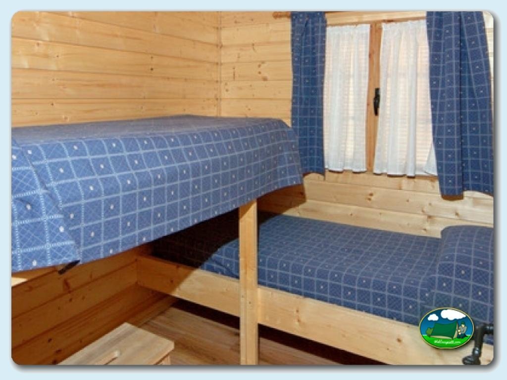 Camping Capfun El Escorial foto de Bungalow Cl&aacute;sico