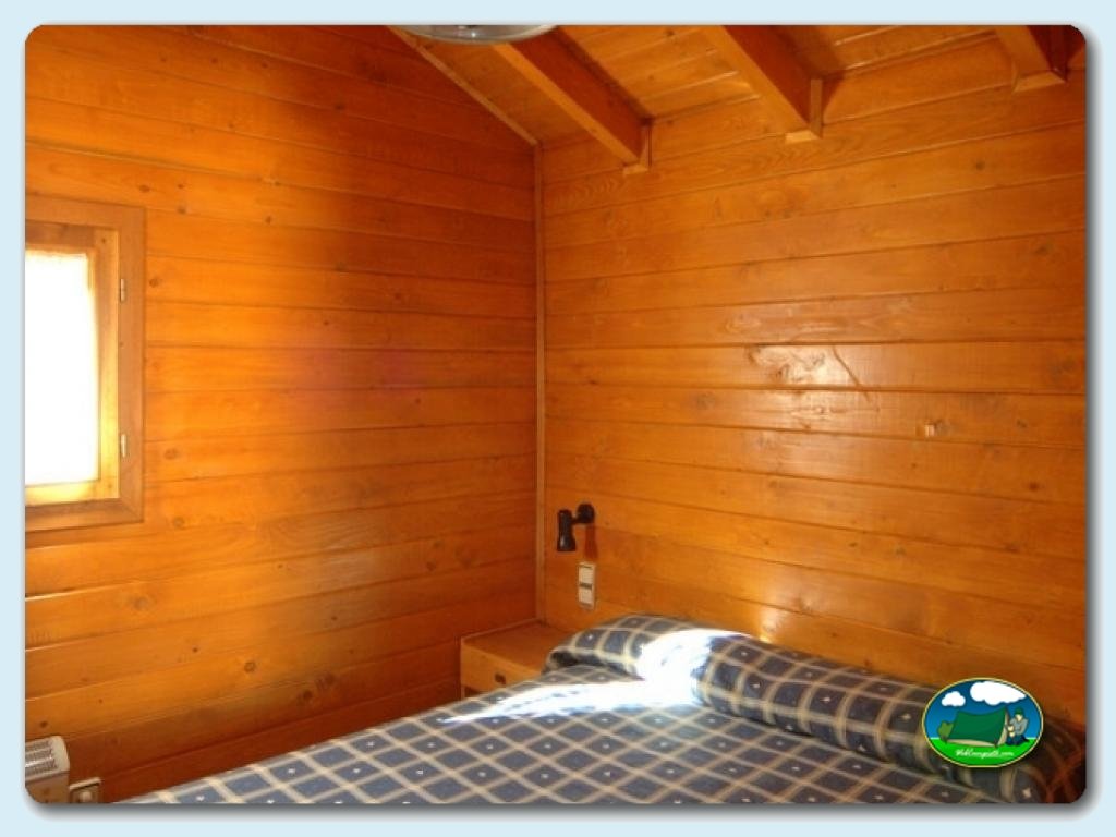 Camping Capfun El Escorial foto de Bungalow R&uacute;stico