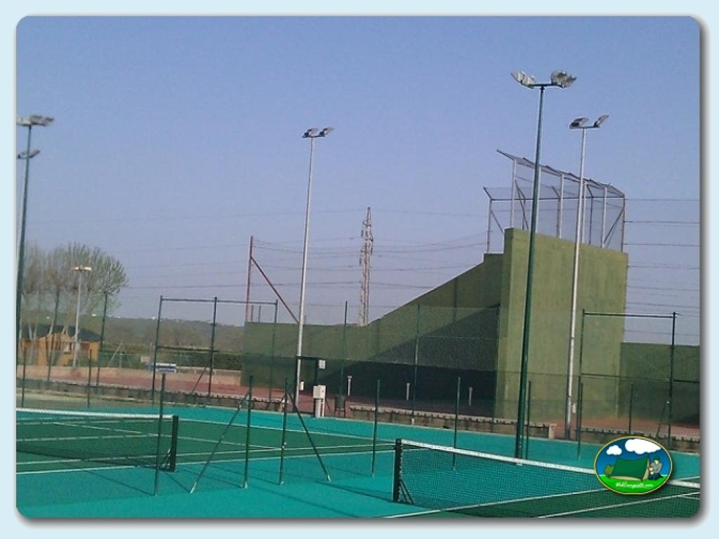 Camping Capfun El Escorial foto de Zona Deportiva y Parque Infantil