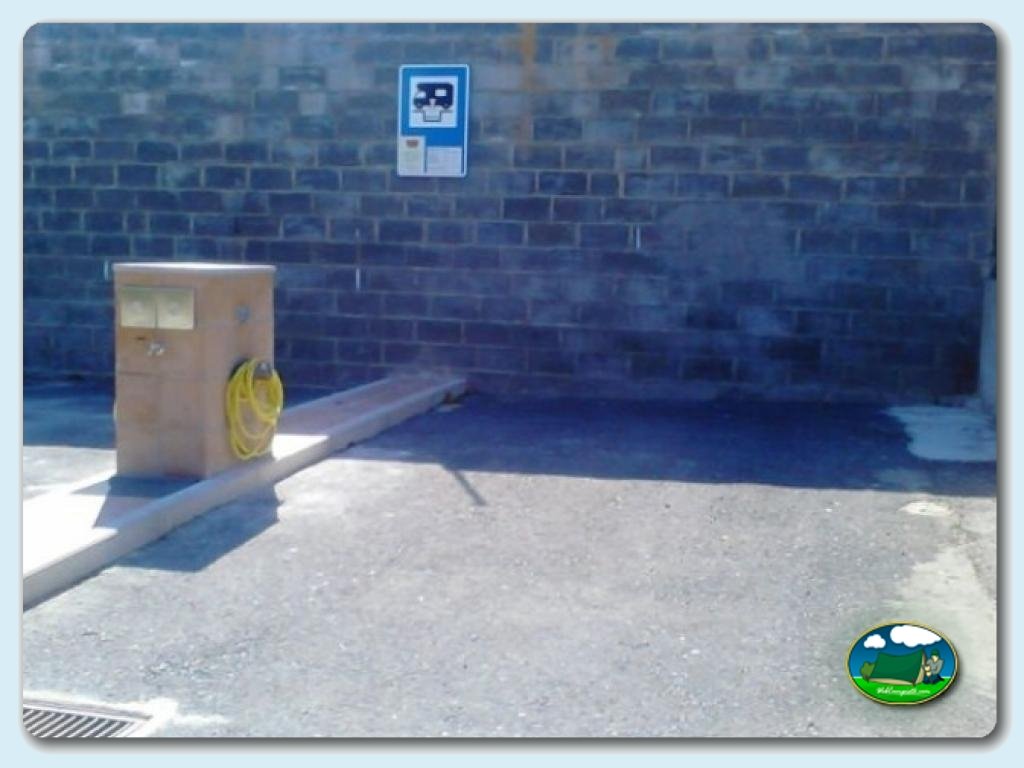 Camping Capfun El Escorial foto de Estaci&oacute;n para Autocaravanas