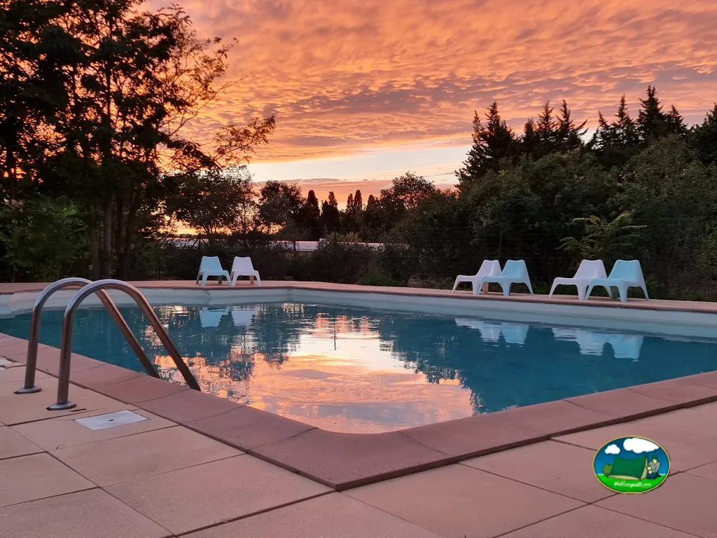 Piscina al atardecer