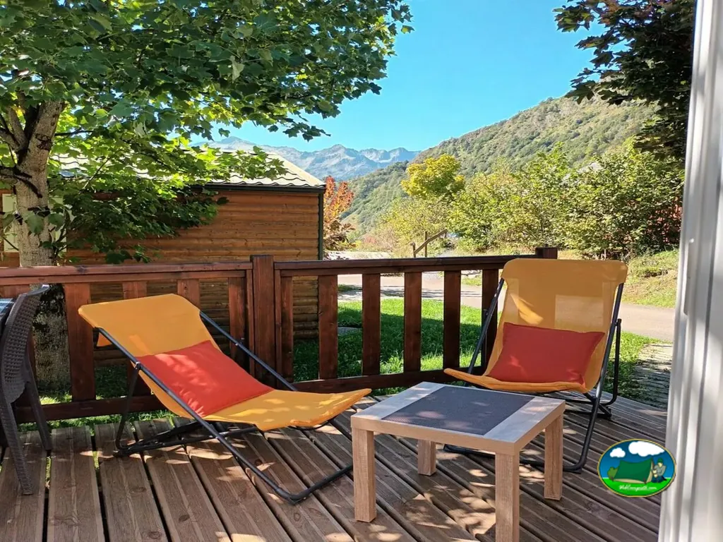 Terraza con montaña