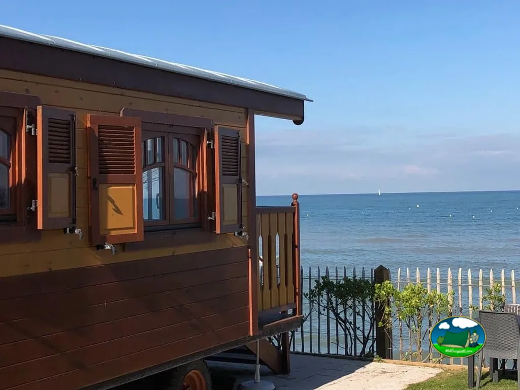Cabaña junto al mar