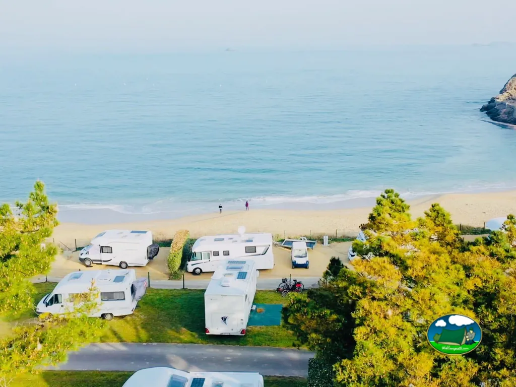 autocaravanas junto al mar
