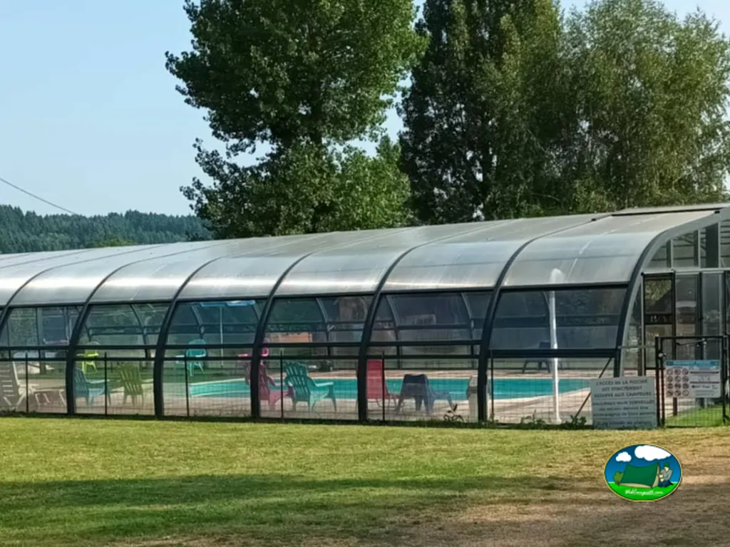 piscina cubierta cerrada