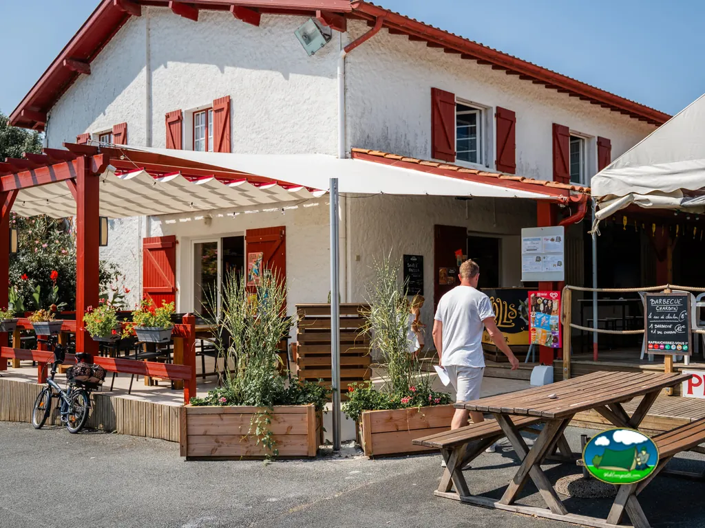 Restaurante con terraza