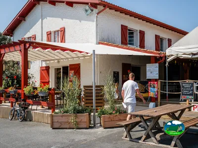 Restaurante con terraza