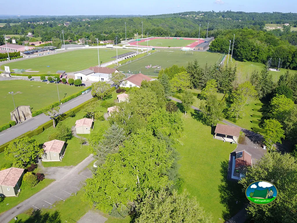 Vista aérea de las parcelas de Camping Municipal de la Glane, Saint-Junien