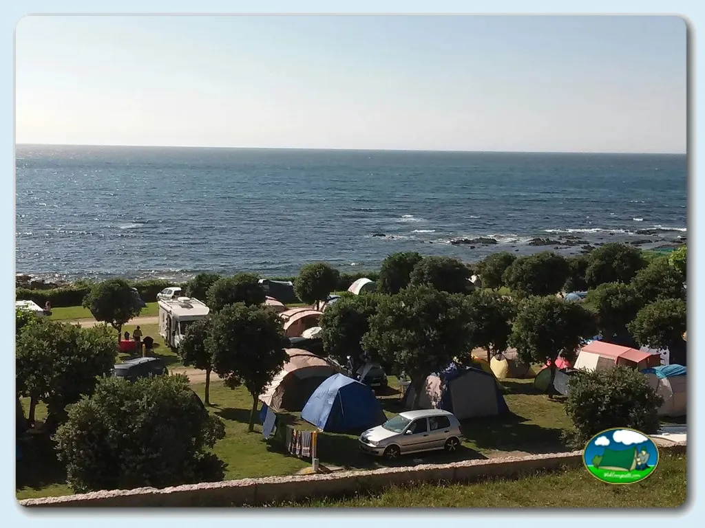 Camping Mougas en Oia