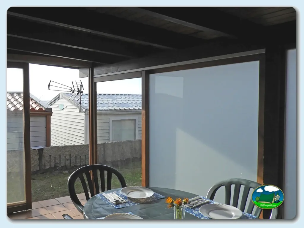 Mobil-home con terraza y vistas a parcelas del Camping Mougas, Oia (Pontevedra)